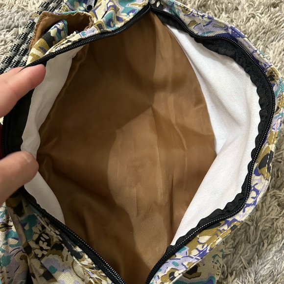 Kavu midnight floral rope sling bag with matching wallet - Picture 4 of 5